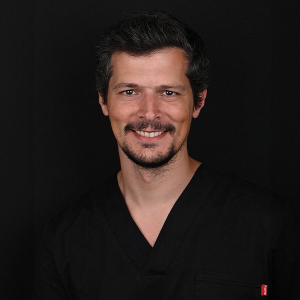 Dr. Castela João